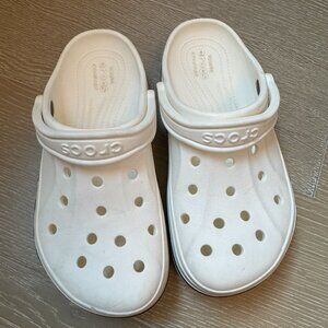 Crocs Classic Graphic Clog (white/navy, size 7.5)
